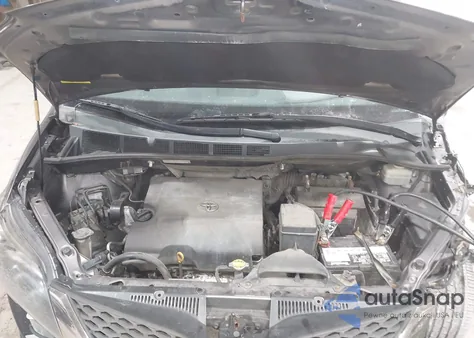 2012 Toyota Sienna Se 8 Passenger z USA, uszkodzony, nr VIN 5TDXK3DC8CS181008